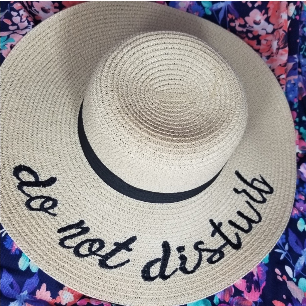 NWT. Do Not Disturb Wide Brim Beach Hat - Picture 3 of 4